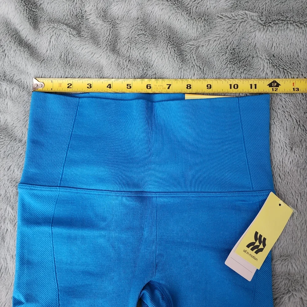 All in Motion Women’s Seamless High-Rise Core Bike Shorts Blue 6